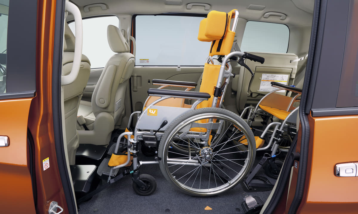 乗る前後 も 乗ってるとき も高クオリティ 自動車メーカーは 車いす まで作る時代に Auto Messe Web 自動車情報サイト 新車 中古車 Carview