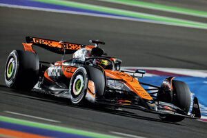 唯一のフリー走行はマクラーレン勢が後続を引き離すワン・ツー。アロンソが3番手に／F1カタールGP FP1