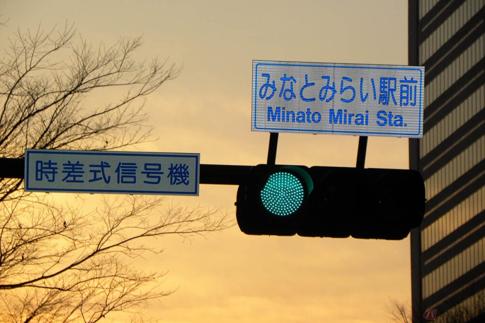 一体どんなタイプがあるの 様々ある信号機の種類 バイクのニュース 自動車情報サイト 新車 中古車 Carview