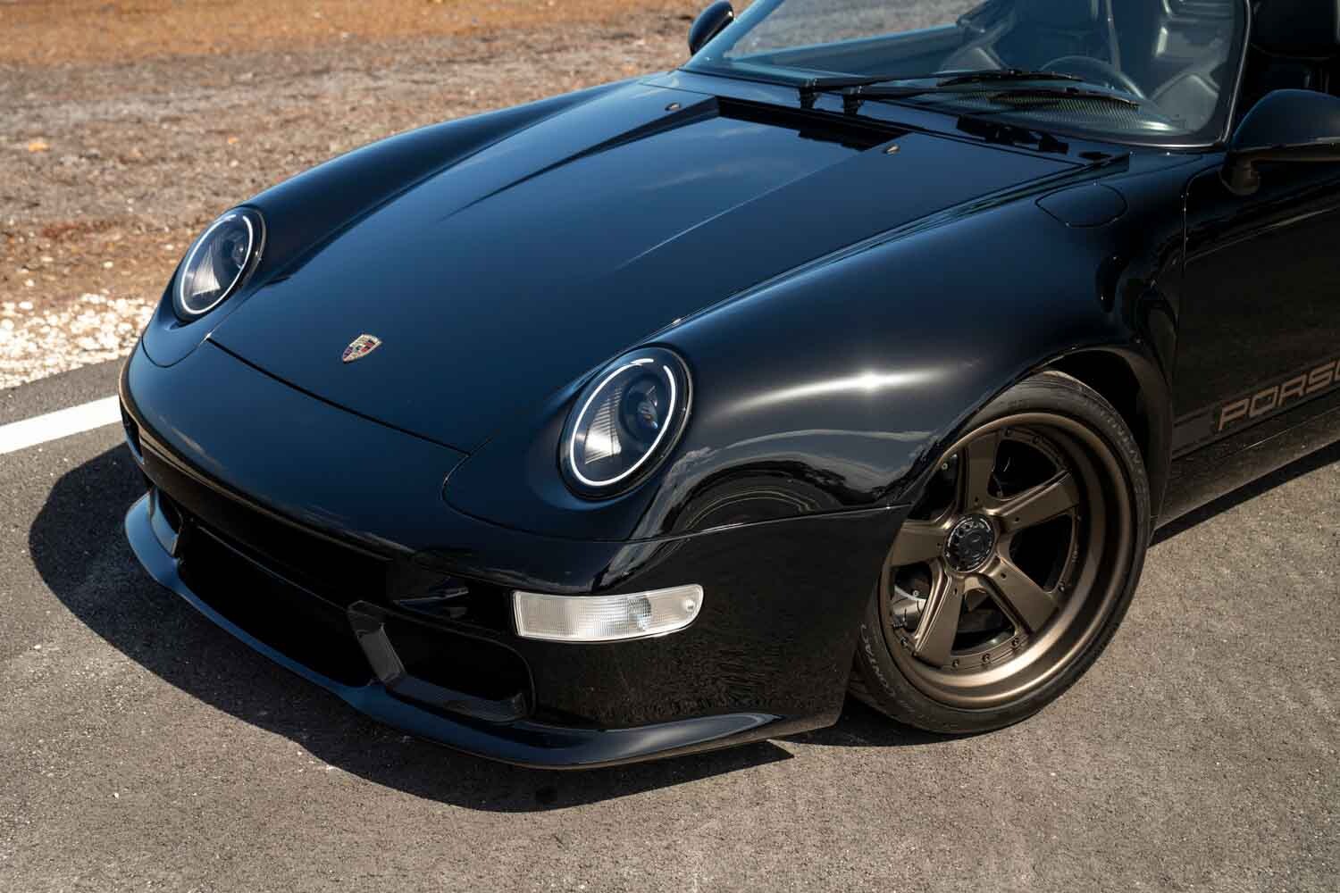カタログモデルには存在しない993型「911スピードスター」！ガンサー ヴェルクスが作った希少な25台限定モデルは約1億7165万円から