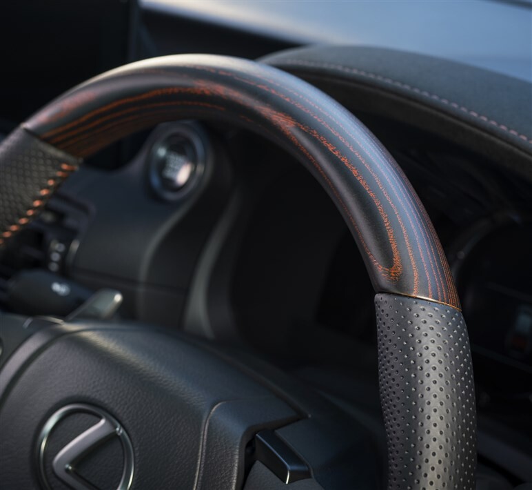 意外とお得？ 5.0L V8搭載のレクサス IS500、価格判明。販売時期は冬以降アナウンス