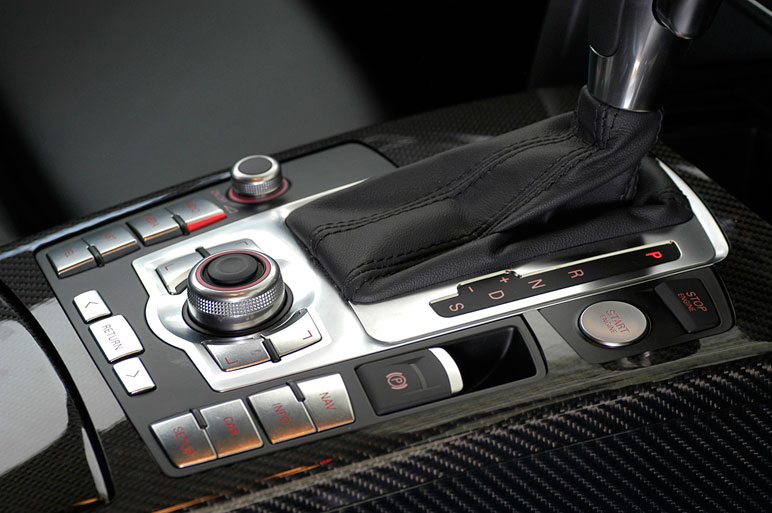 09 アウディ RS6 試乗　大排気量セダンの意義