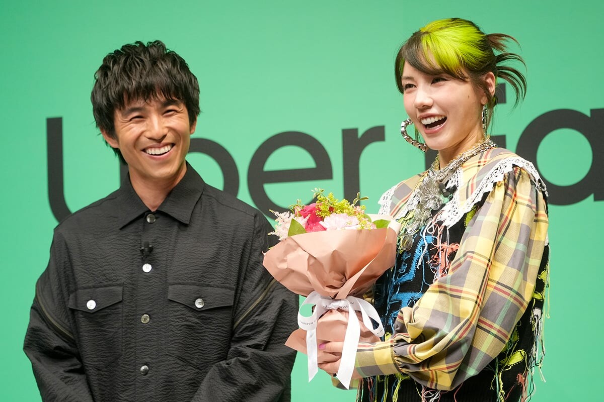 「中尾明慶」が“木村拓哉”の背中を見たクルマ!? 1000万円超えの限定200台「希少愛車」ついに手放す！ お別れ洗車＆ドライブした高級SUVとは