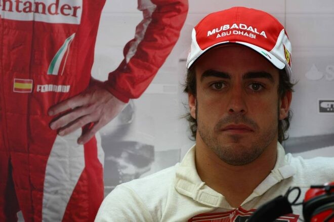 アロンソ、もし過去に戻れるなら“フェラーリF1でのタイトル獲得”を望む。もっとキャリアを楽しむべきだったと後悔も