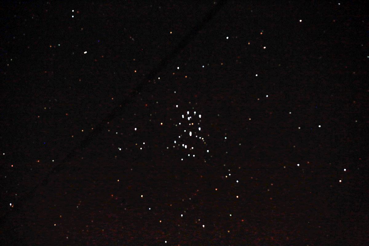 プレアデス星団の目視できる星は７つ以上 それでもsubaruのエンブレムが六連星になったワケ Web Cartop 自動車情報サイト 新車 中古車 Carview