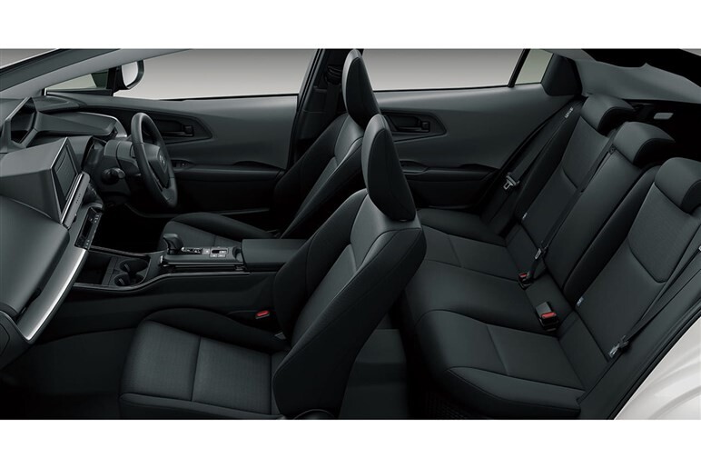 【275万円】個人も買える法人仕様!?　プリウスの最安グレード「X」はアリなのか？　装備をチェックしてみた