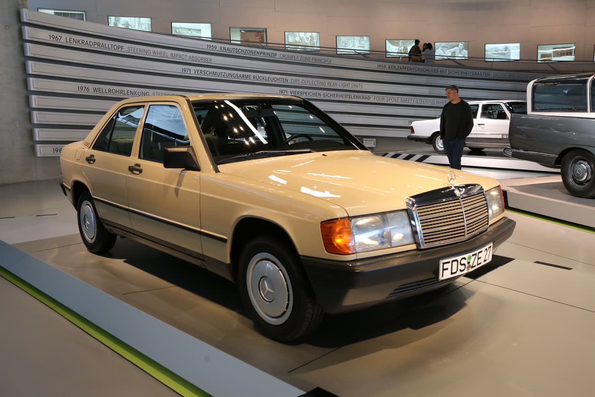 女子にモテるクルマの今昔物語 六本木のカローラから現代版の最強イケ車まで Auto Messe Web 自動車情報サイト 新車 中古車 Carview