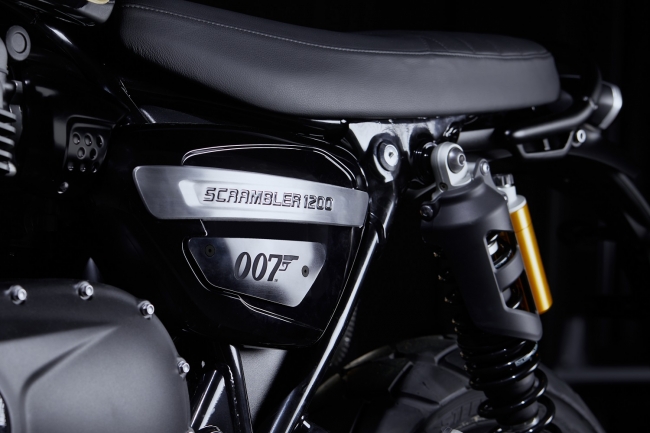 007シリーズ 初 クルマより高価なトライアンフのジェームズ ボンドモデル Scrambler 10 Bond Edition Dime 自動車情報サイト 新車 中古車 Carview