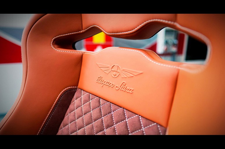 伝説的なスペインの高級車イスパノ スイザが復活して約2億円のEVスーパーカーを発表