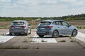 ライバル対決　BMW 223iアクティブツアラー対メルセデスB 250　果たして勝者はどちら？
