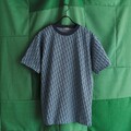 人気アイコンがエレガントに映えるディオール──2025年夏のTシャツ&カットソーコレクション