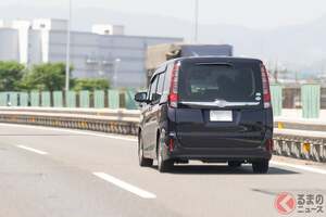 高速で「右車線居座り」なぜ起きる？ 延々と追い越し車線キープ「実は“違反”」!? 知らない人も多い「正しい高速道路の走り方」とは