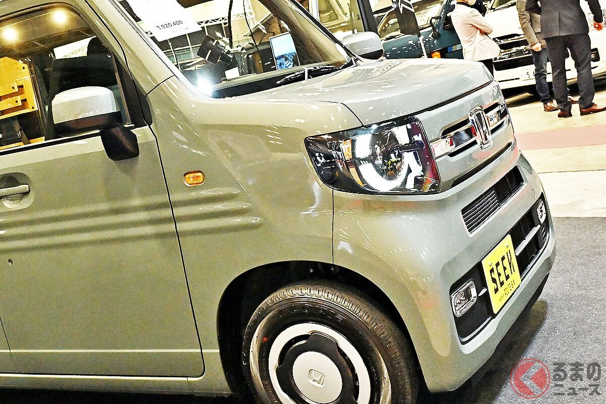 「“パカッ”とルーフ」搭載のホンダ「N-VAN」！ 軽バンだけど「4人」寝られる「新シーク“POP”」初公開！ ルートシックスの「車中泊モデル」幕張に登場