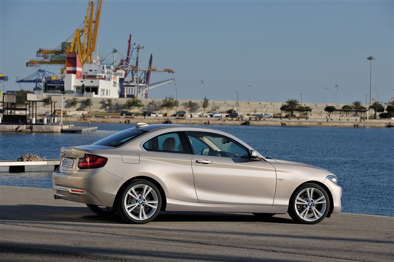 BMW 2シリーズクーペ、ドイツで正式発表