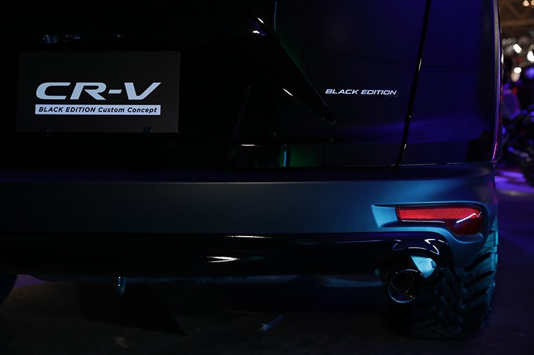 北米風カスタム！　CR-V ブラック エディション カスタム コンセプト with THE CHECK SHOP（チェックショップ） - 東京オートサロン