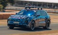 ポルシェ『カイエンEV』プロトタイプがヒルクライムを駆け抜けた