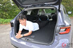 スバル 新型SUVで「車中泊」は可能か!? 実際に寝転んで試してみた！ 新型「レイバック」の「寝心地」とは