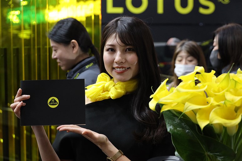 【コンパニオンフォトギャラリー】東京オートサロン2025を彩った美女大集合(1)