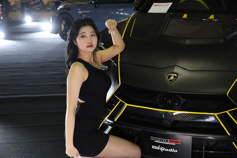 【コンパニオンフォトギャラリー】東京オートサロン2025を彩った美女大集合(2)