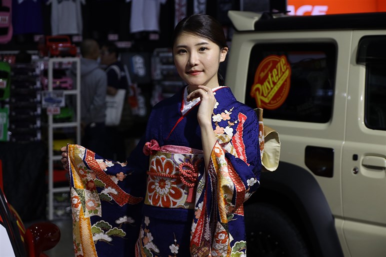 【コンパニオンフォトギャラリー】東京オートサロン2025を彩った美女大集合(1)