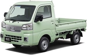 ダイハツ、「ハイゼットトラック」にスマートアシスト標準装備　価格は平均6％値上げ