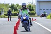 「低速バランス」と「スラローム」を学ぶ！スズキのGSX250Rで「U30スズキセイフティスクール」に、ほぼ初心者ライダーの北向珠タが挑戦！