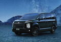 孤高のミニバンSUV、デリカD:5に「BLACK Edition」新登場、定番の「CHAMONIX」には新たに8シーターを設定