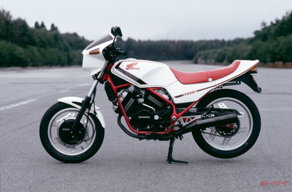 ホンダvt250fは 打倒２スト を目指した250スーパースポーツだった 250の名車 ホンダvt系の歴史 前編 モーサイ 自動車情報サイト 新車 中古車 Carview