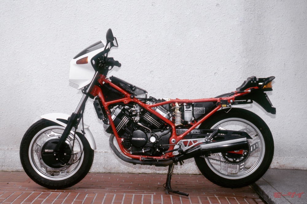 ホンダvt250fは 打倒２スト を目指した250スーパースポーツだった 250の名車 ホンダvt系の歴史 前編 モーサイ 自動車情報サイト 新車 中古車 Carview