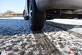 どう運転すればいい？ トヨタが凍結道路の安全な運転方法をアドバイス