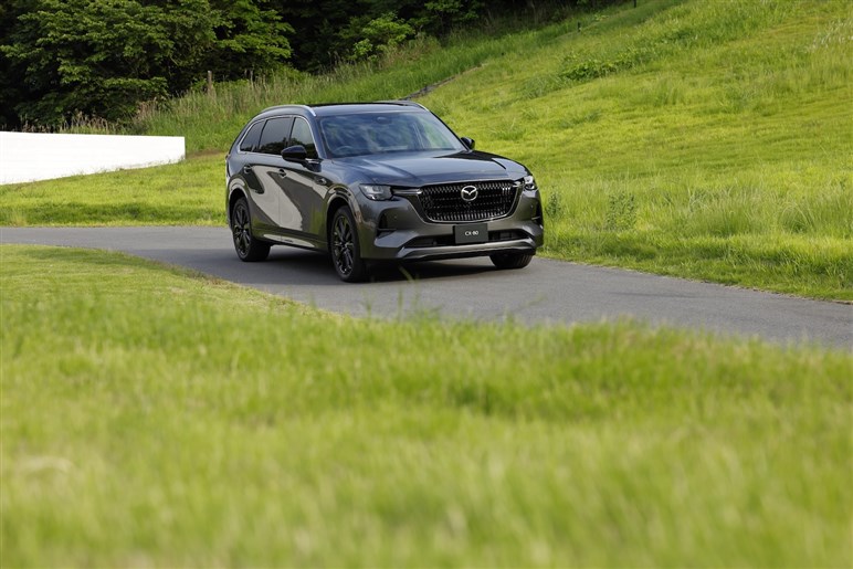 【やっと…】マツダ命運握る3列シートSUV「CX-80」国内発表。秋発売で「CX-8」の後継になり得るか？
