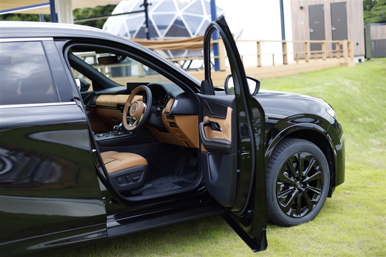 【やっと…】マツダ命運握る3列シートSUV「CX-80」国内発表。秋発売で「CX-8」の後継になり得るか？