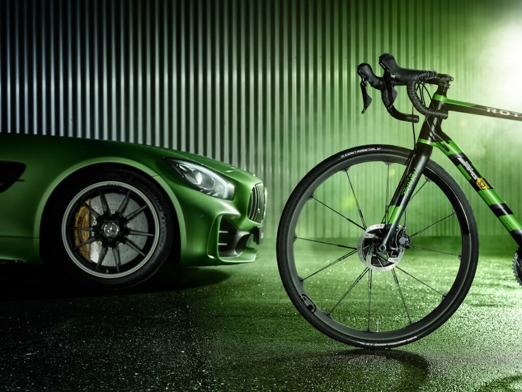 限定50台・94万円は安い？メルセデス-AMG GT R　“緑の地獄の野獣”、ロードバイクとして登場