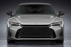 レクサス「IS」新型を世界初公開！「走り」「デザイン」「安全」を磨き抜き2026年に発売へ
