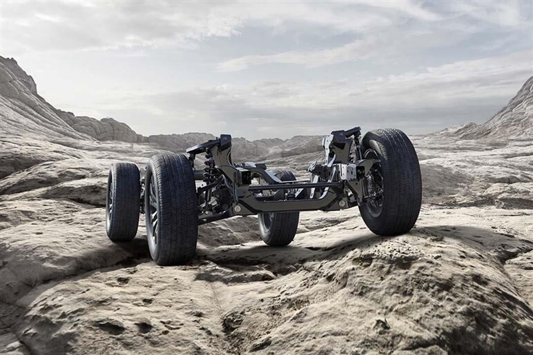 ニッチだけど激アツ対決。新型「トライトン」と「ハイラックス」を比較、最適解はどっちだ？