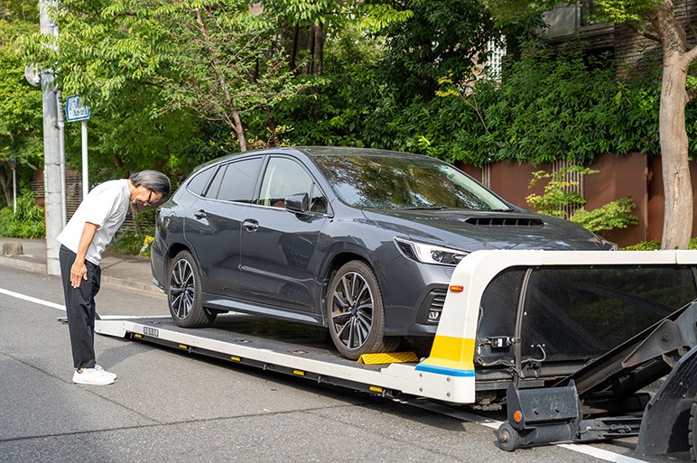 【ガチ企画】自動車ジャーナリスト伊達軍曹が愛車のレヴォーグを「セルカ」に出品！いくらで落札された⁉︎