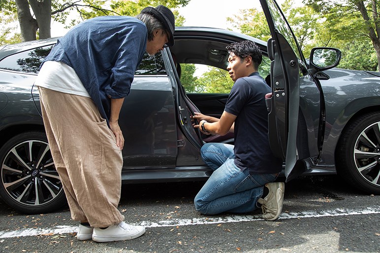 【ガチ企画】自動車ジャーナリスト伊達軍曹が愛車のレヴォーグを「セルカ」に出品！いくらで落札された⁉︎