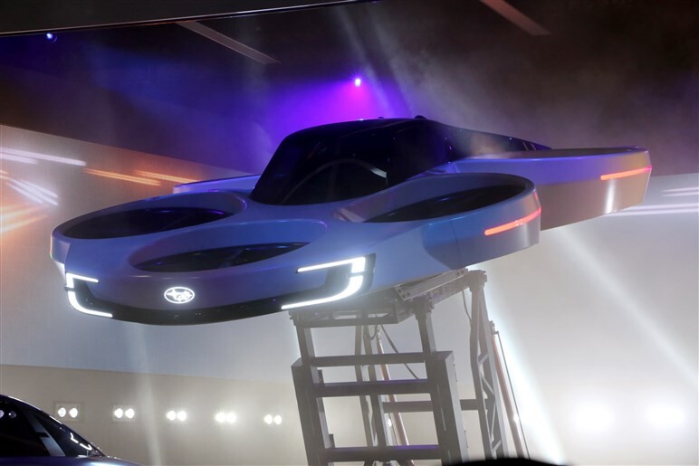 【JMS2023】未来に見えるはエアスバル？　2つの電動コンセプトモデルを初公開