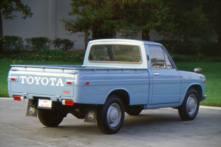 トヨタ ハイラックス誕生50周年。歴代モデルを写真で振り返る