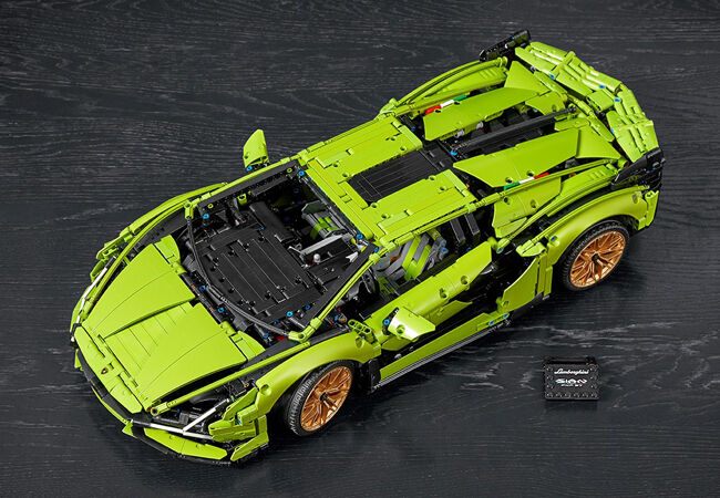 ランボルギーニとlegoグループが最強のランボルギーニ Sian Fkp 37 を再現 カー アンド ドライバー 自動車情報サイト 新車 中古車 Carview