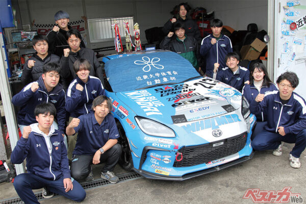 ジムカーナ日本一を目指す青き巨星!!　強豪・近畿大学自動車部は自由に勝負!!