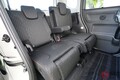 スズキ「4人乗り軽ワゴン」まるで“高級車”な「豪華リアシート」搭載！ 快適すぎる画期的アイテム初採用した「スペーシア」のインテリアとは？
