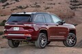 ジープ『グランドチェロキー』新型プレビュー！ グリル新設計、2.0L直4ターボチャージャーを導入か