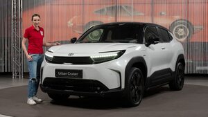 新型「トヨタ アーバンクルーザー」が電気自動車として復活　アーバンクルーザーはヤリス クロスの電気自動車版だ　全情報！