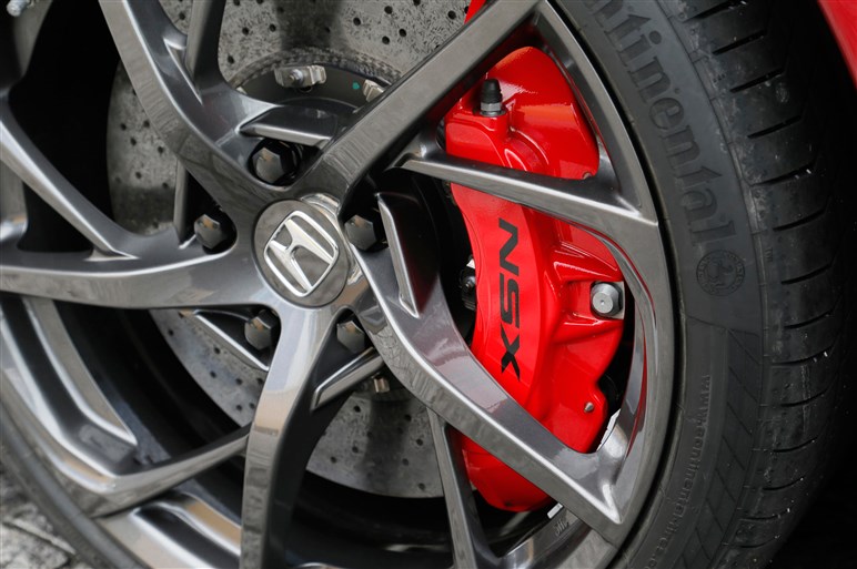 新型NSX発表、価格は欧州スーパースポーツ並みの2370万円