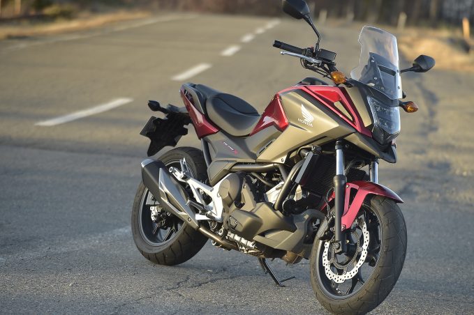 Dctがどれほど快適でも 楽しい が無ければバイクじゃない ホンダの道は一日にして成らず Honda Nc750x 後編 Webオートバイ 自動車情報サイト 新車 中古車 Carview