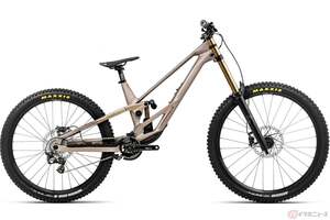 最新の下りセッティングで新登場!!　スペインの老舗自転車メーカー「オルベア」初のダウンヒルバイク「Rallon（ラヨーン）DH」とは？