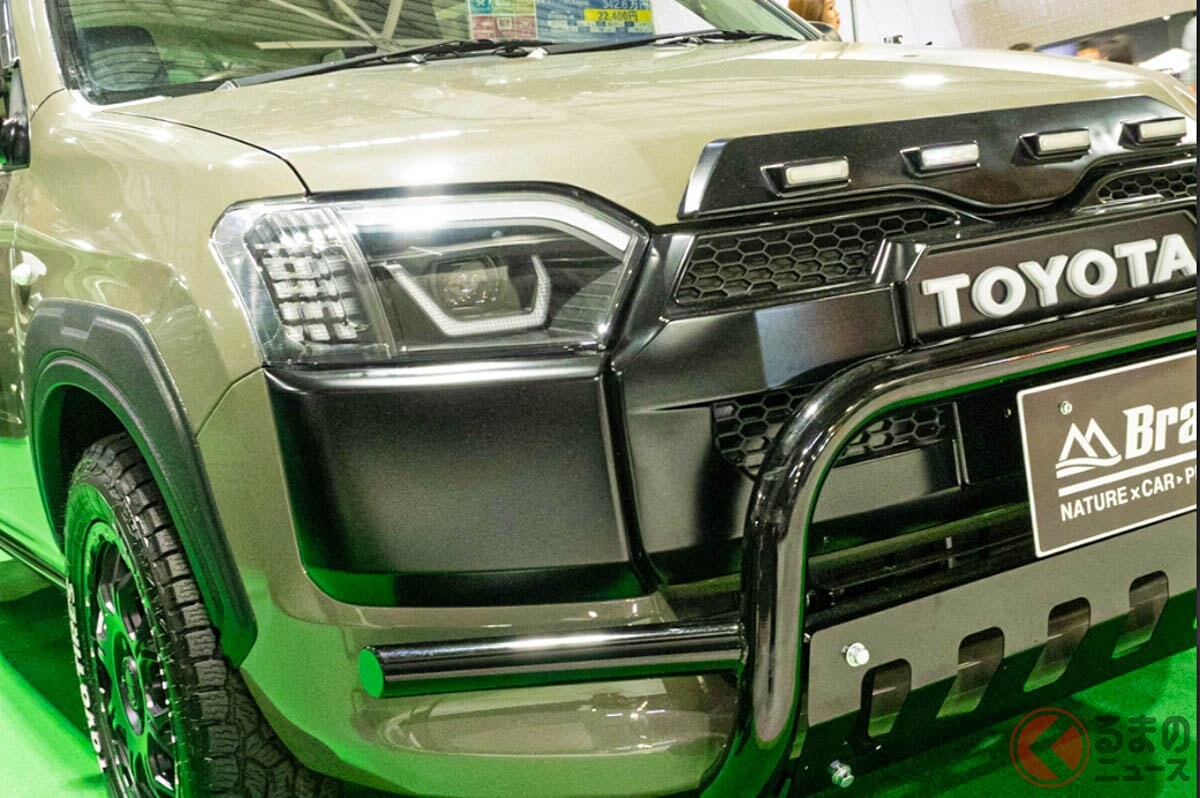 約300万円！ タフ顔の「プロボックス“SUV”」公開！ トヨタの「商用車」とは思えない“ゴツゴツ”仕様！ 全長4.2m級のちょうどいいサイズもイイ「Brat仕様」とは