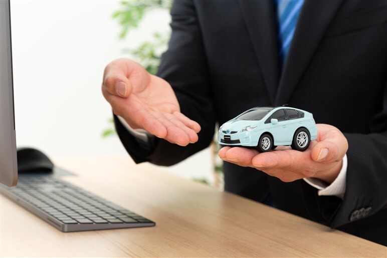 中古車の購入にかかる税金の種類と負担の少ない中古車の選び方【購入ガイド】