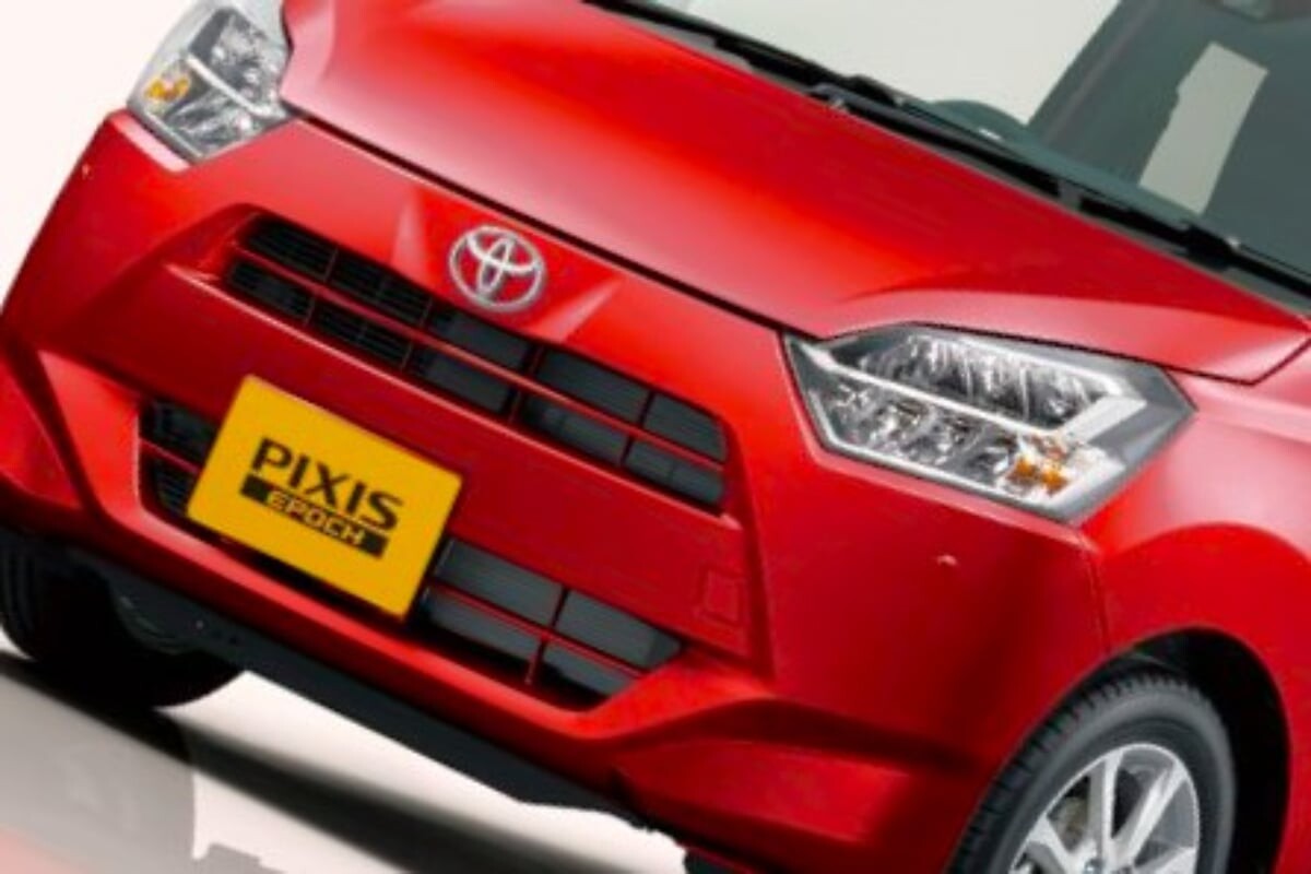 約99万円!? トヨタ新型「軽セダン」発表！ “第3のエコカー